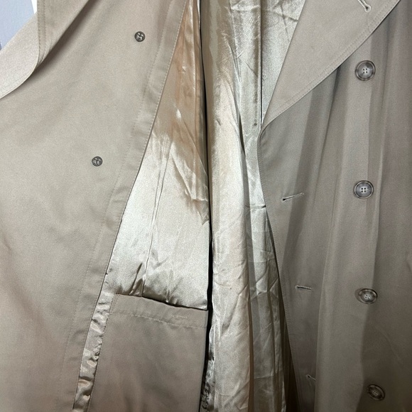 Mens London Fog Classic Double-Breasted Khaki Tan Trench Coat Size 44R Timeless - Picture 2 of 15